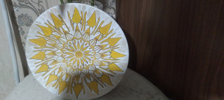 بشقاب سفالی دیوارکوب ماندلای خورشید
